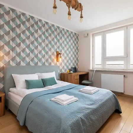 Slominskiego 5 Ii With Balcony By Renters