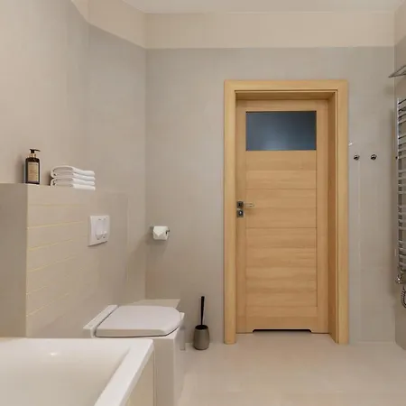 Slominskiego 5 Ii With Balcony By Renters * Warsaw