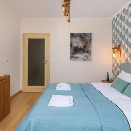 Slominskiego 5 Ii With Balcony By Renters