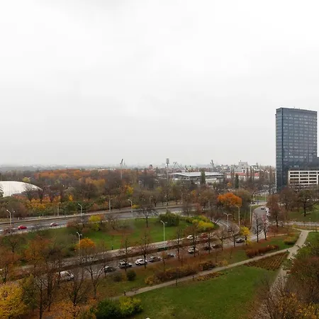 Slominskiego 5 Ii With Balcony By Renters *