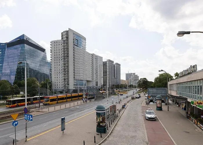 Slominskiego 5 Ii With Balcony By Renters