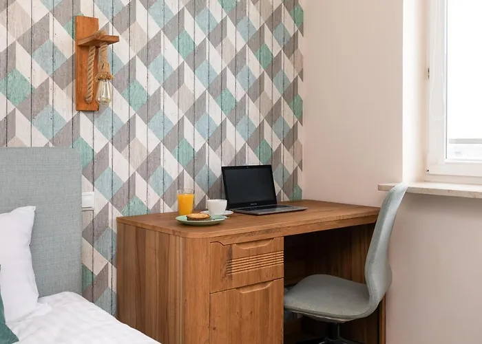 Slominskiego 5 Ii With Balcony By Renters